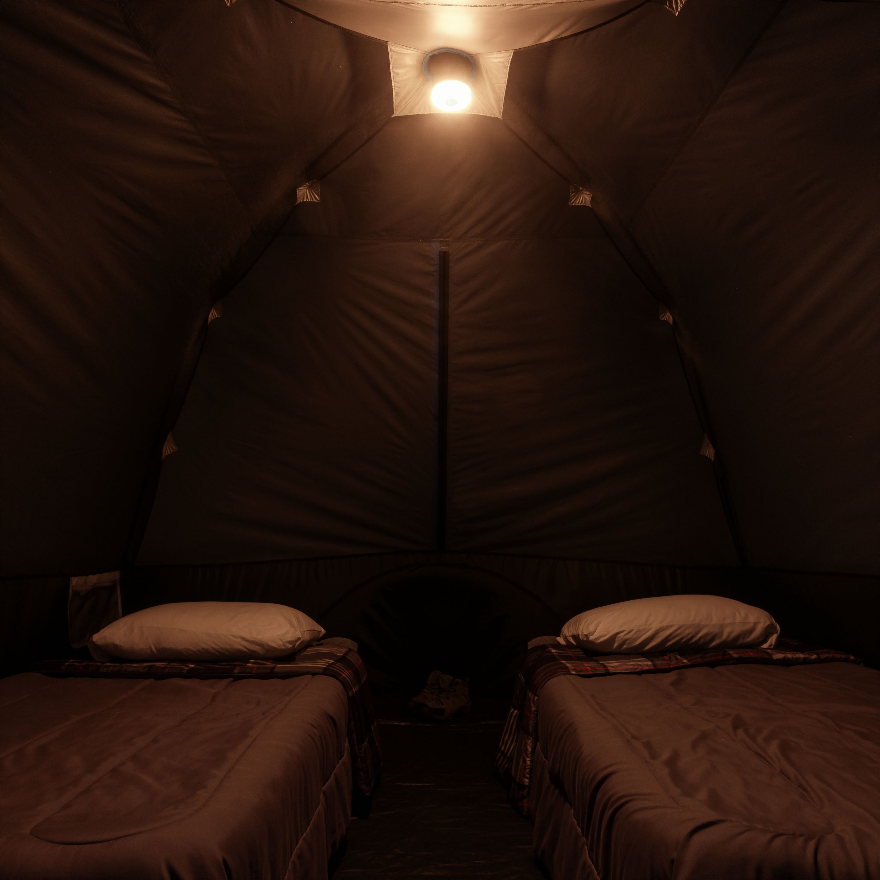 6 Person Lighted Dome Tent