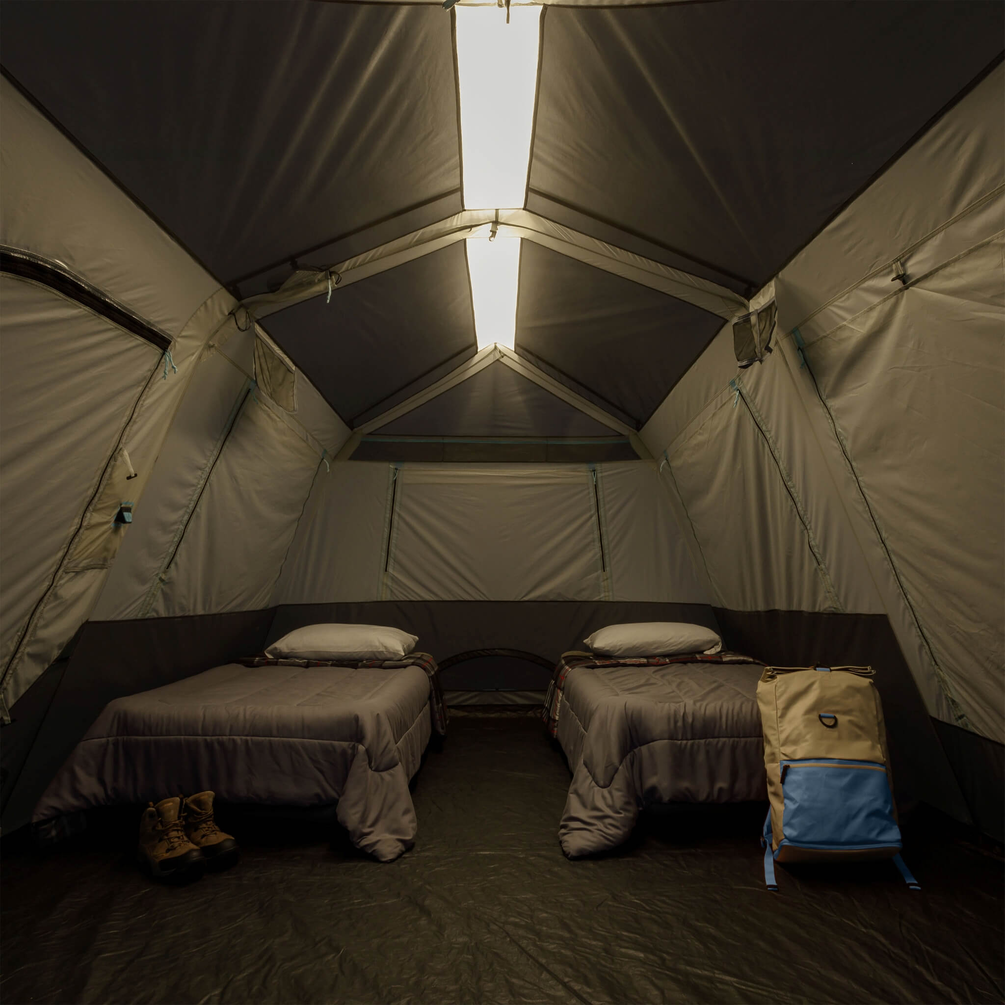 10 Person Lighted Instant Cabin Tent – Core Equipment