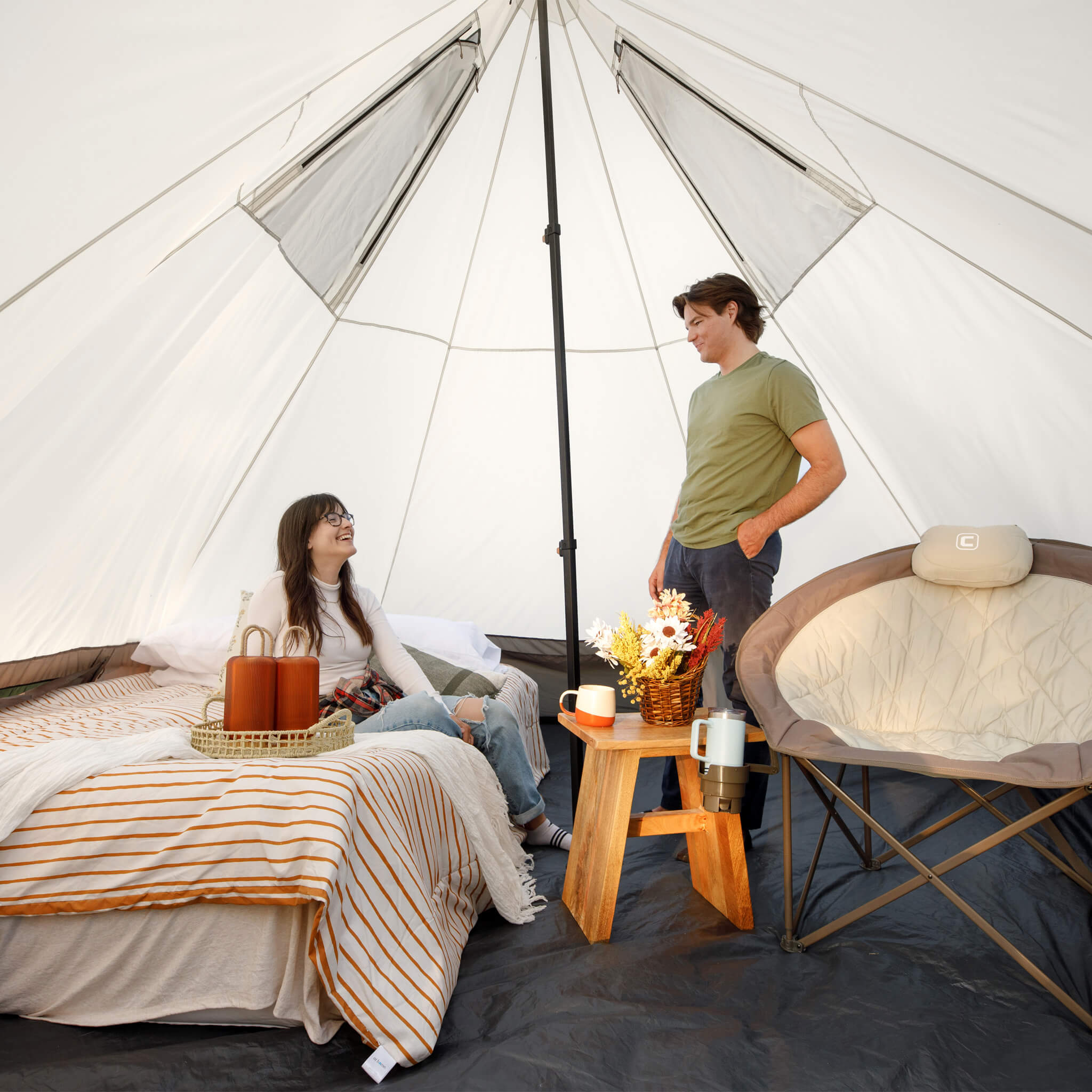6 Person Lighted Bell Tent – Core Equipment